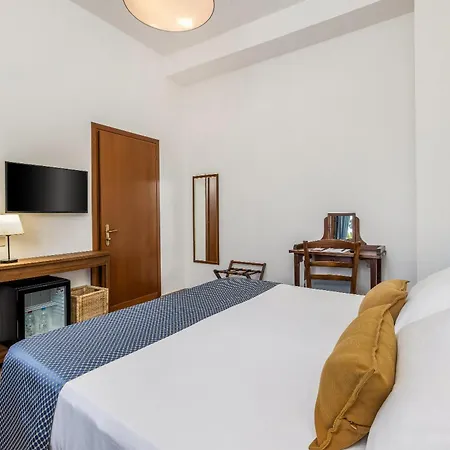 I Briganti - & A Hotel